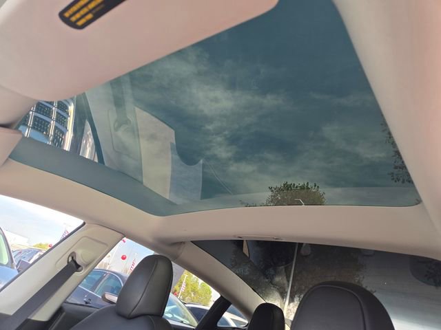 Used 2023 Tesla Model 3 Standard Range image 14