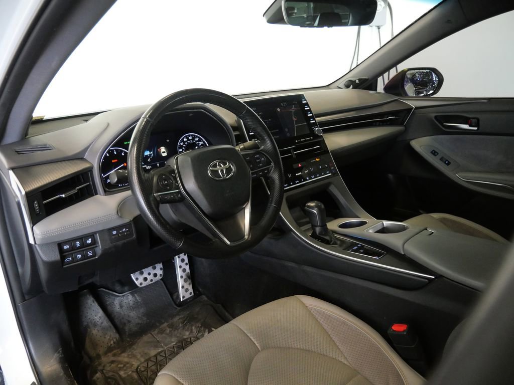 Used 2019 Toyota Avalon Touring w/ Advanced Safety Package image 13