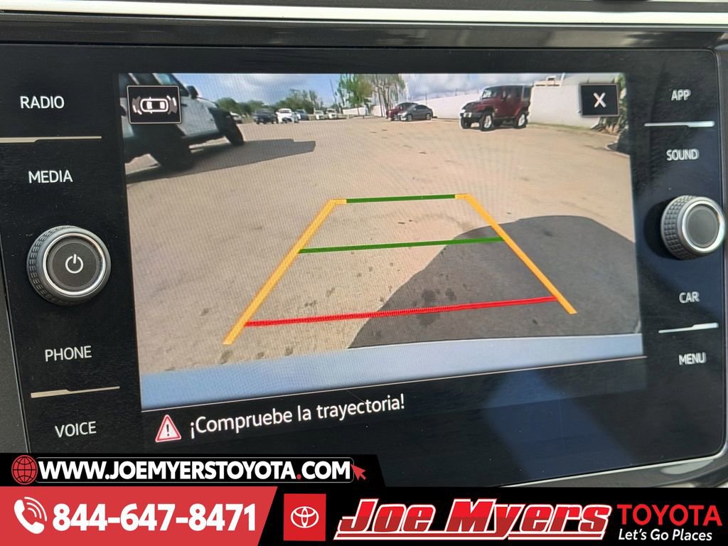 Used 2024 Volkswagen Tiguan SE image 19