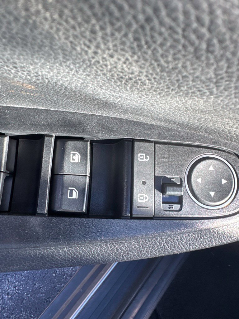 Used 2021 Kia Seltos S AWD/4WD image 13