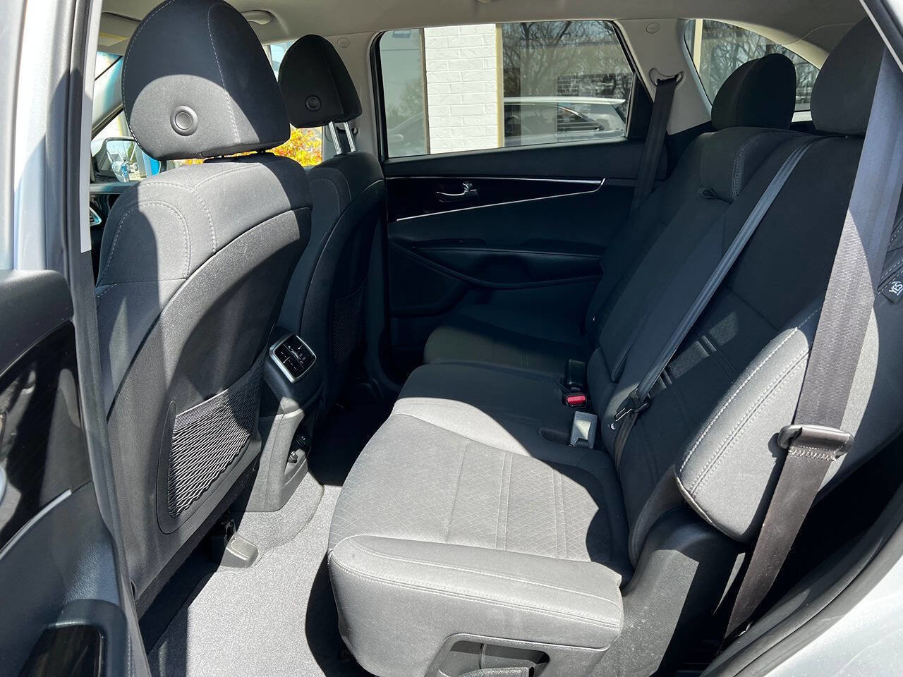 Used 2020 Kia Sorento AWD V6 image 31