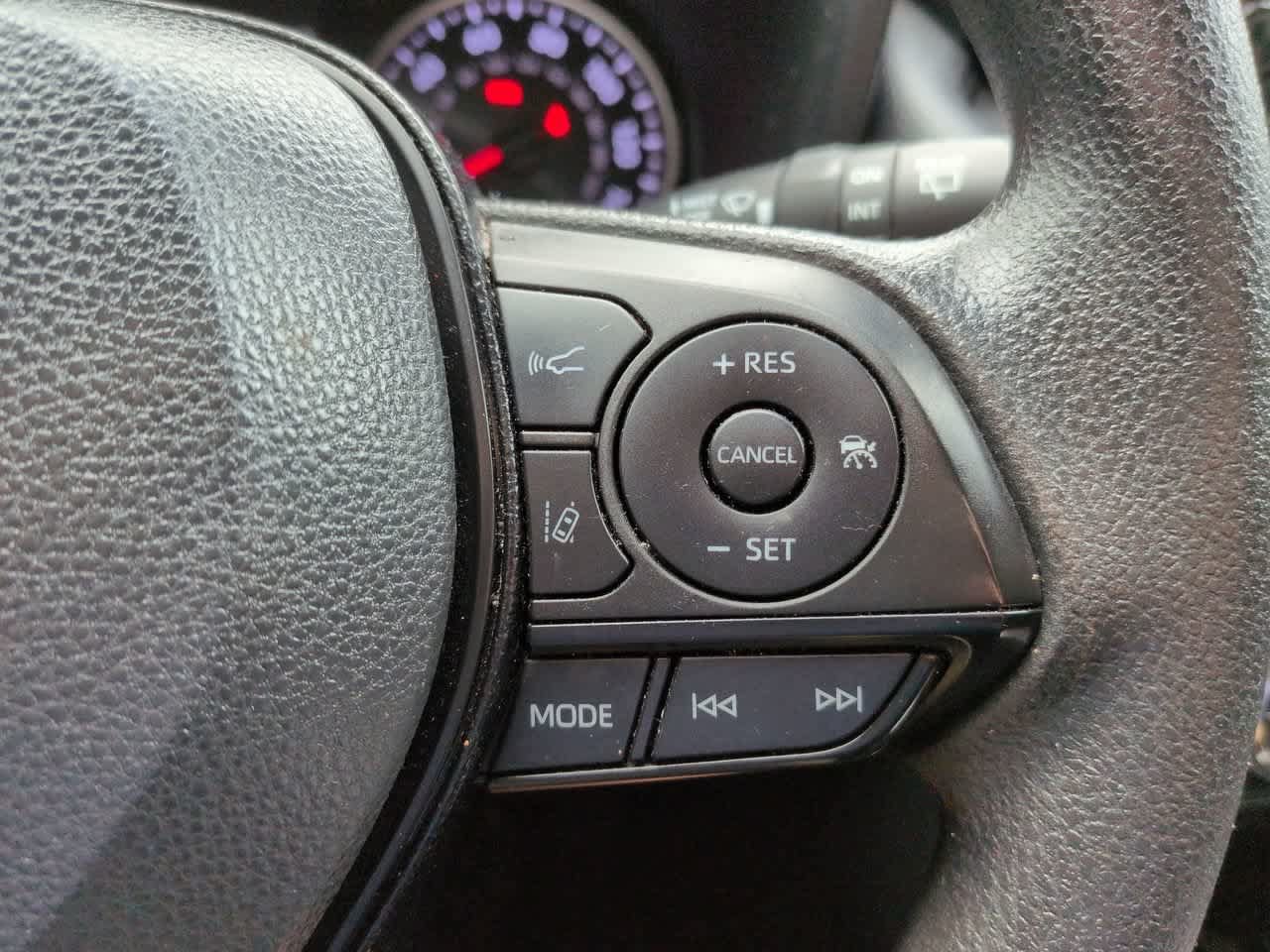 Used 2021 Toyota RAV4 XLE w/ Convenience Package FWD image 24