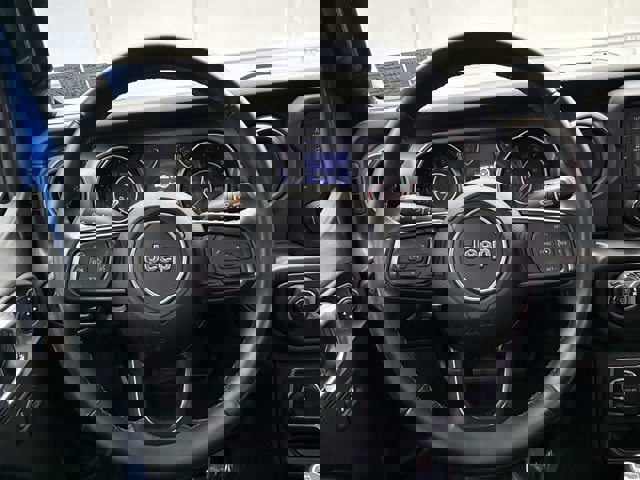 Used 2021 Jeep Gladiator Sport image 12