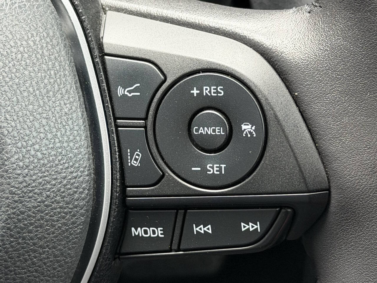 Used 2022 Toyota RAV4 Adventure AWD/4WD image 27