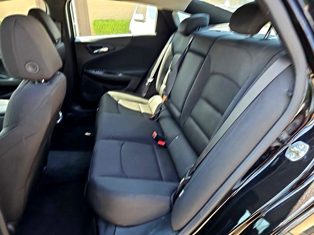 Used 2025 Chevrolet Malibu LT image 16
