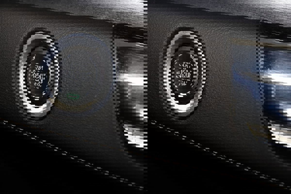 Used 2023 Cadillac Escalade Premium Luxury image 34