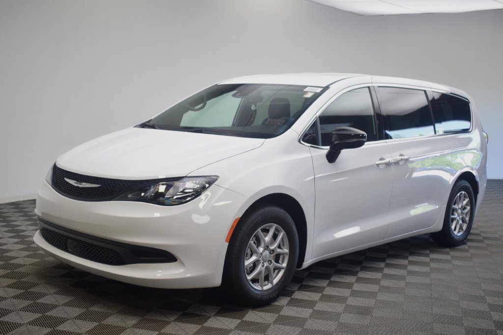 New 2027 Chrysler Pacifica LX FWD image 15