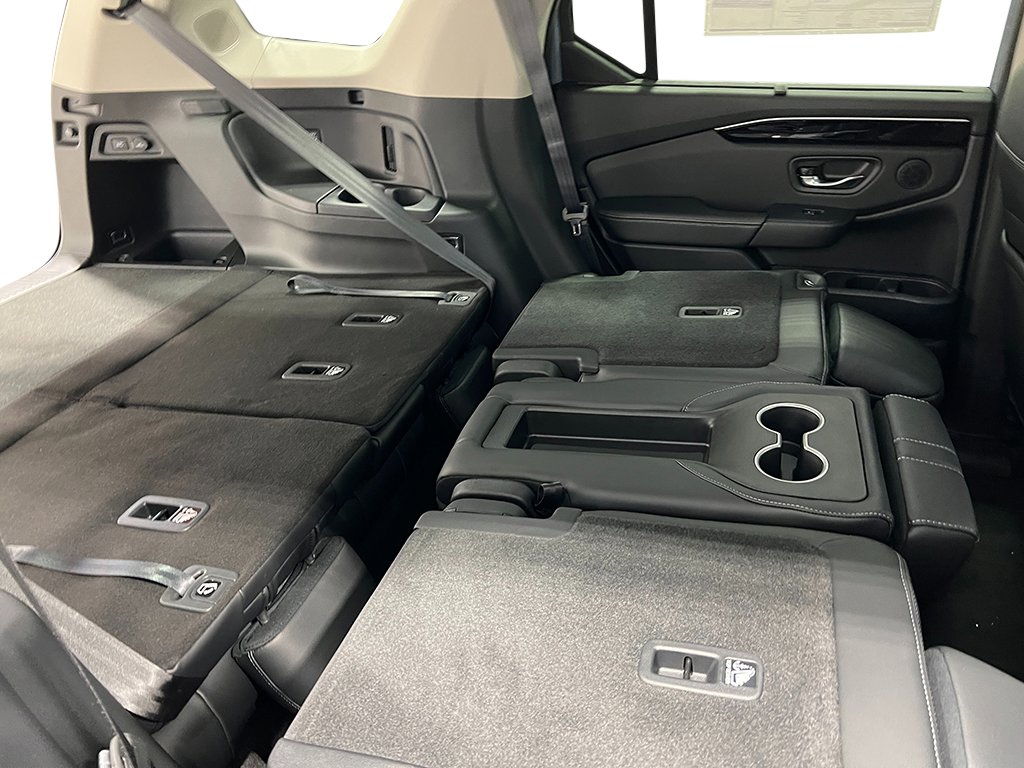 New 2025 Honda Pilot Touring image 35