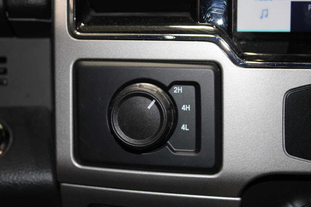 Used 2022 Ford F350 Lariat w/ Lariat Ultimate Package AWD/4WD image 27