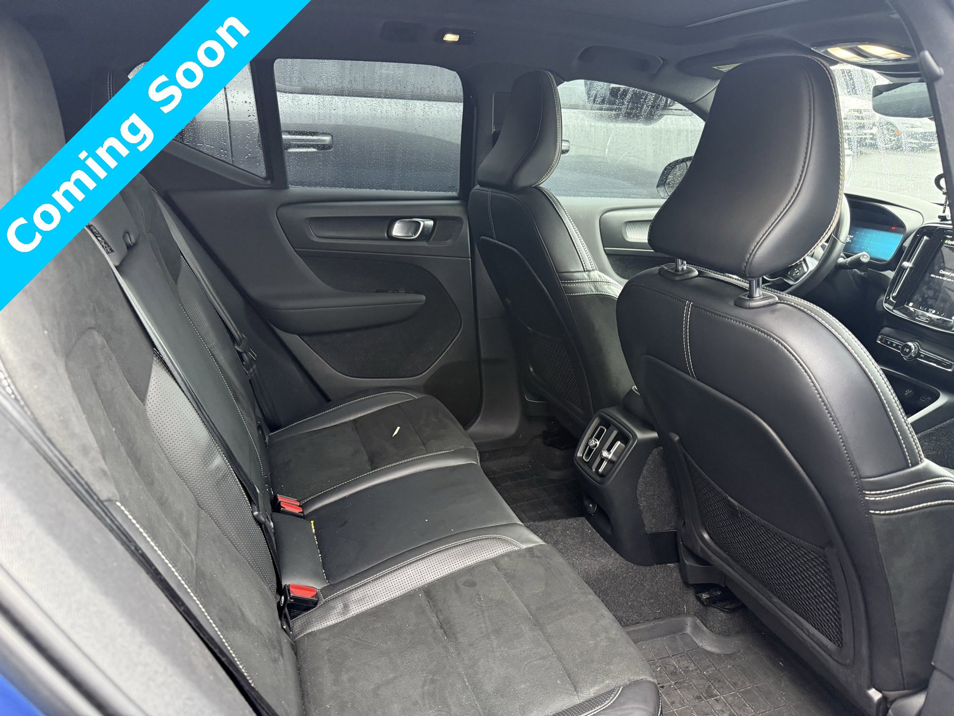 Used 2021 Volvo XC40 P8 Recharge w/ Advanced Package image 14