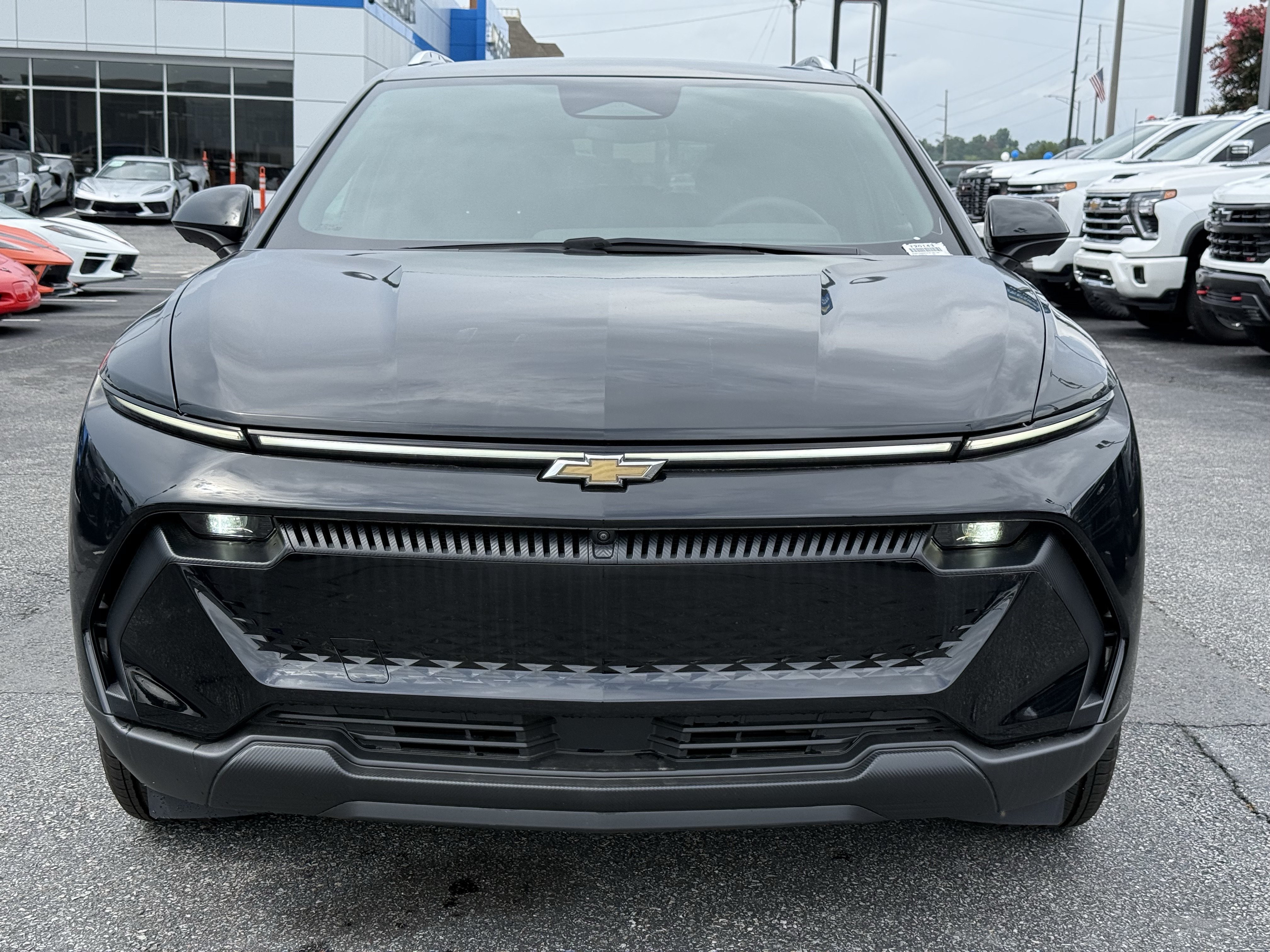 New 2026 Chevrolet Equinox EV LT FWD image 3