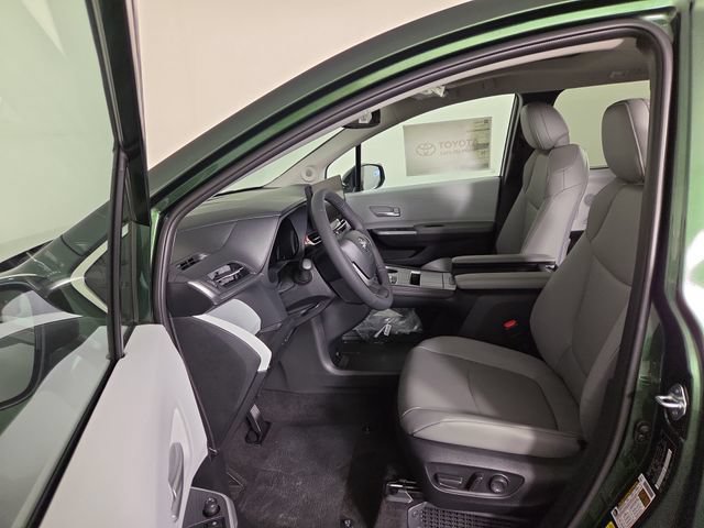 New 2026 Toyota Sienna XLE FWD image 12