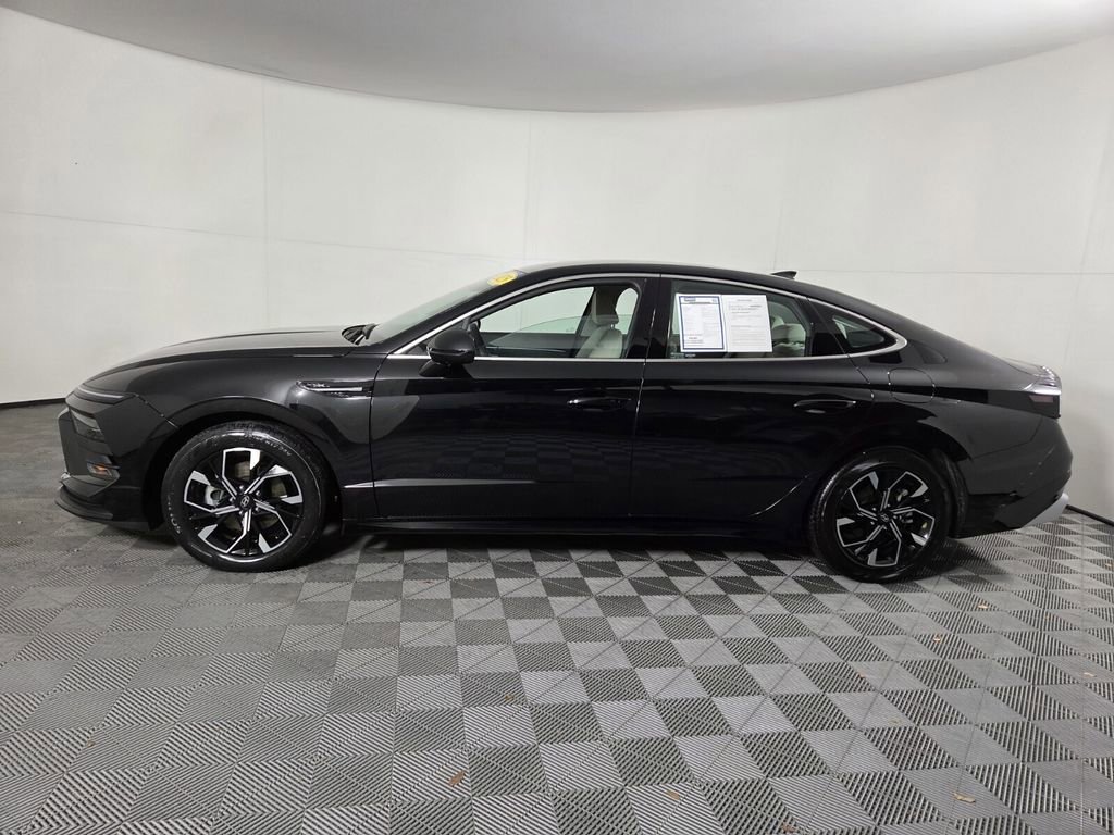 Used 2025 Hyundai Sonata SEL FWD image 8