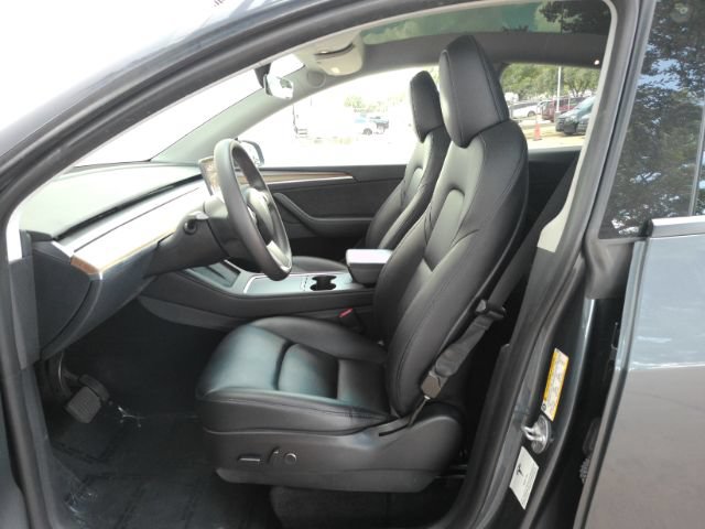 Used 2023 Tesla Model Y AWD image 12