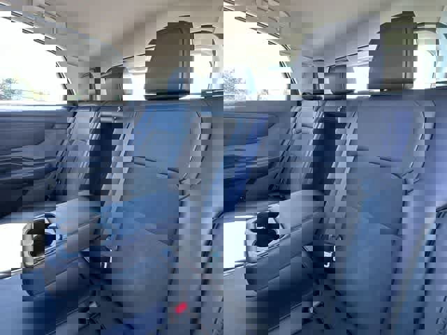 Used 2023 Nissan Ariya FWD image 18