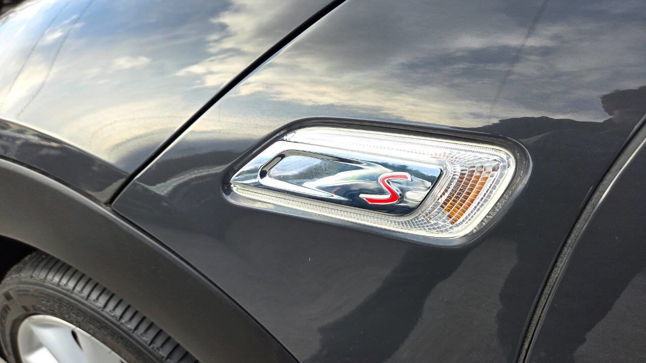 Used 2018 MINI Cooper Clubman S image 23