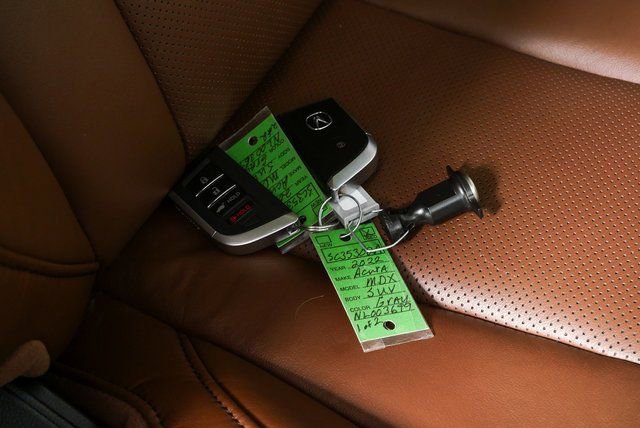 Used 2022 Acura MDX FWD w/ Technology Package image 37
