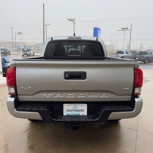 Used 2022 Toyota Tacoma SR image 4