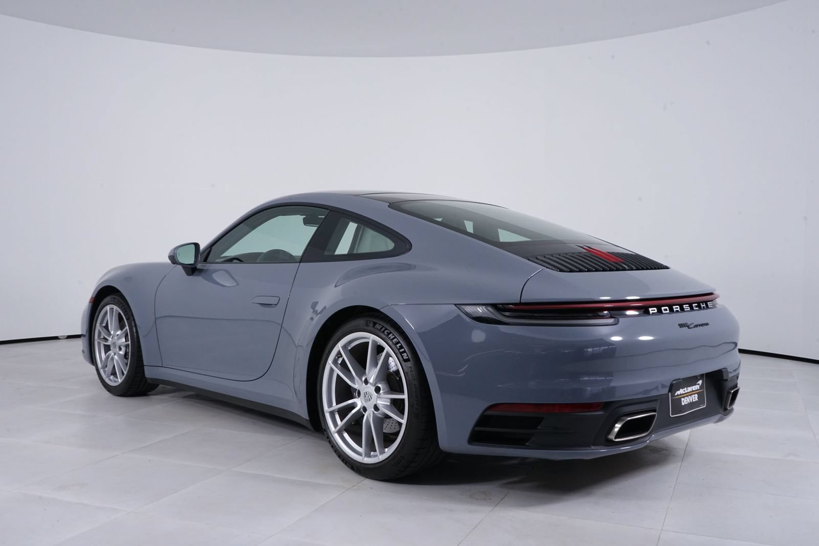 Used 2024 Porsche 911 Carrera RWD image 3