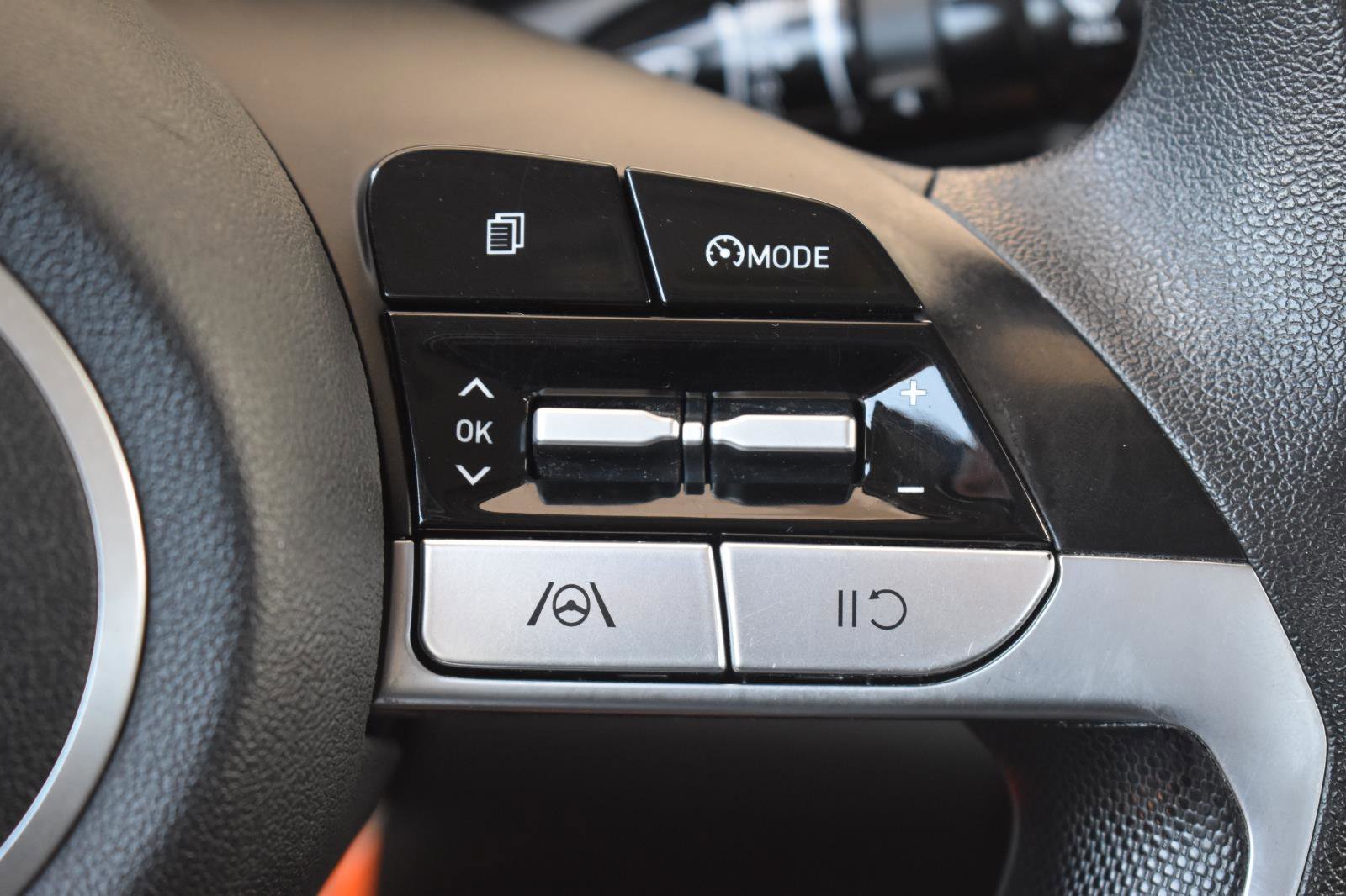 Used 2021 Hyundai Elantra SE image 8