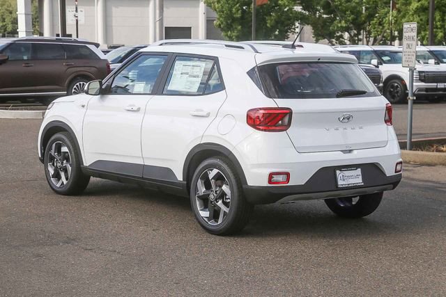 New 2026 Hyundai Venue SEL image 2