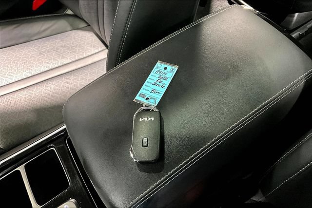Used 2023 Kia Sorento SX FWD image 32
