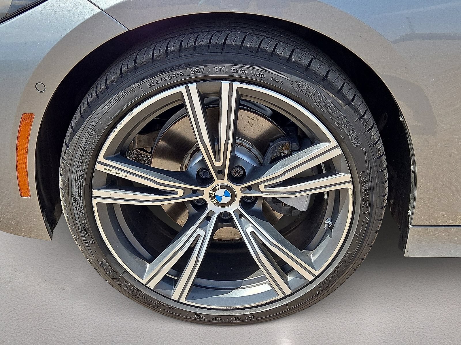 Used 2023 BMW 330i xDrive Sedan w/ Premium Package AWD/4WD image 10