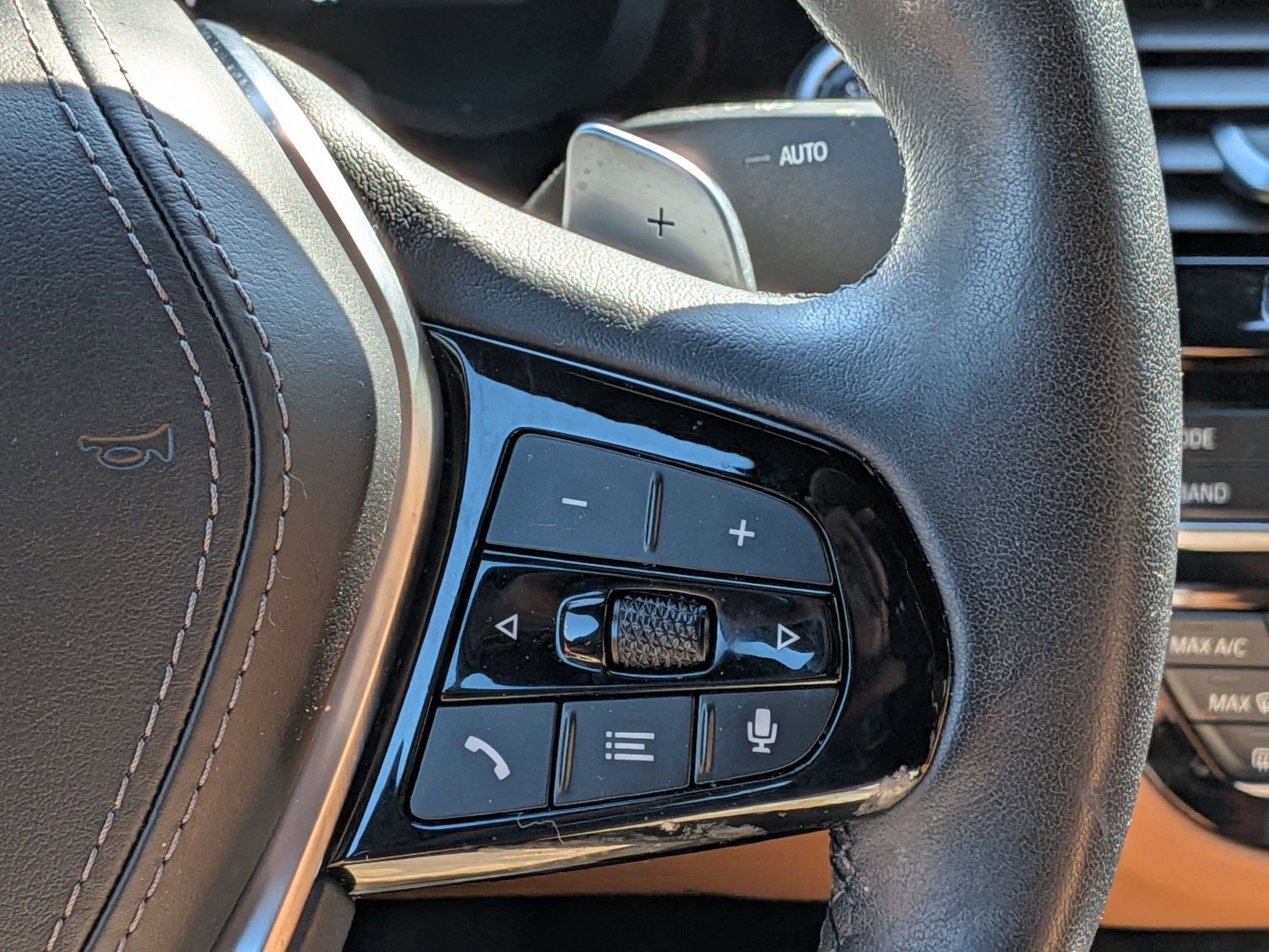 Used 2022 BMW 530i w/ Premium Package RWD image 21