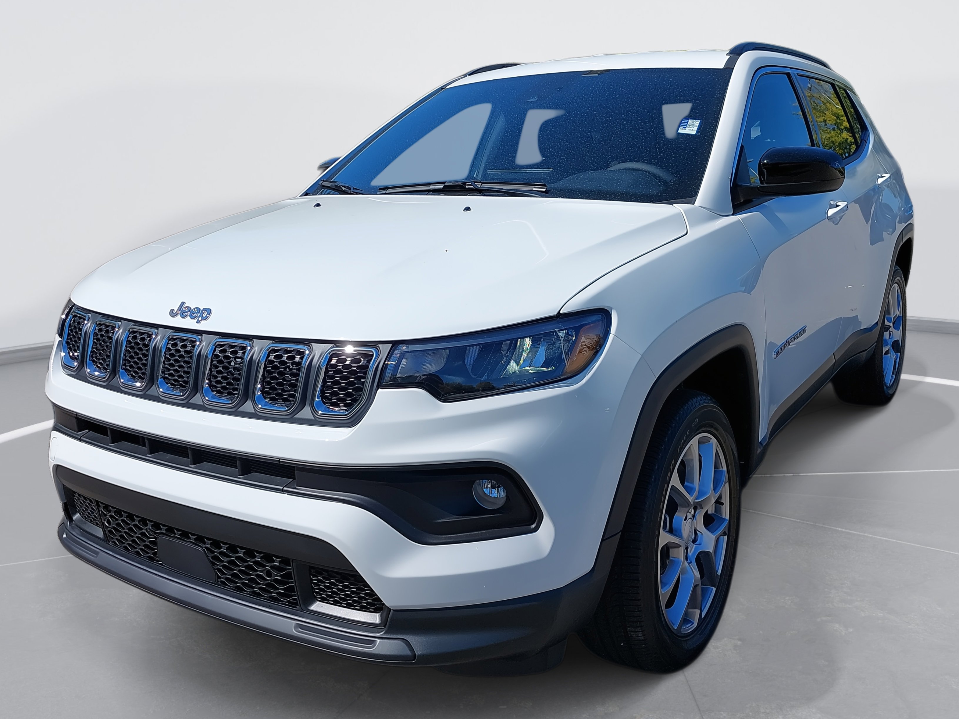 New 2023 Jeep Compass Latitude