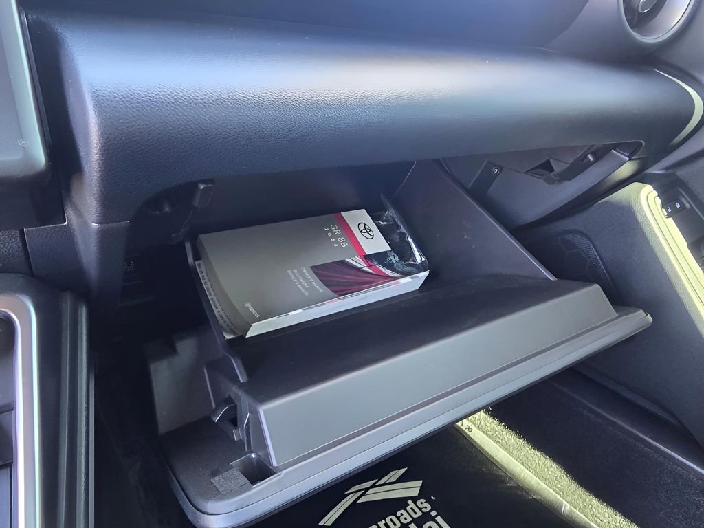 Used 2024 Toyota GR86 image 16