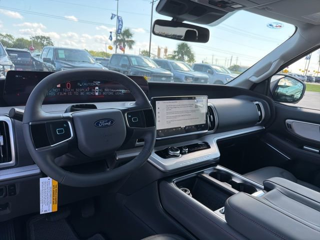 New 2025 Ford Expedition Active image 14