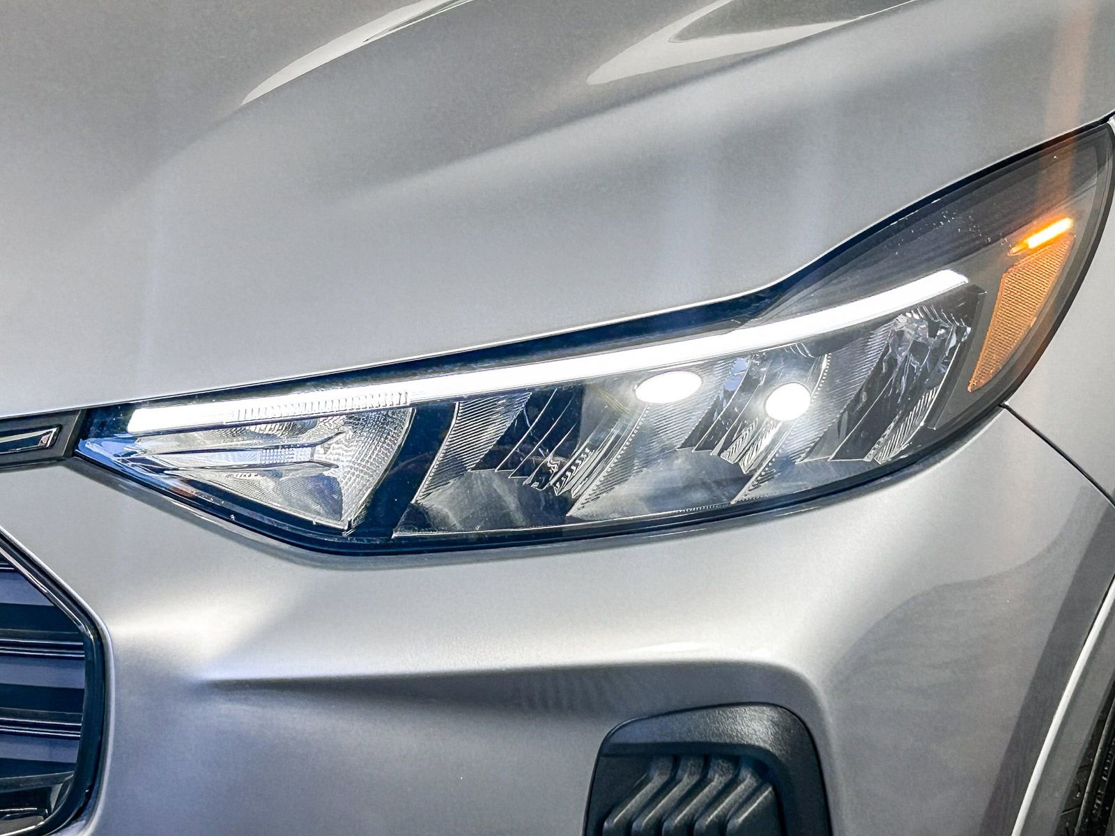 Used 2024 Ford Escape ST-Line image 4