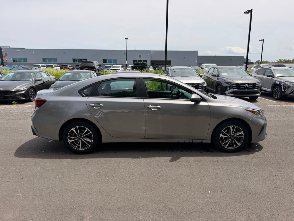 Used 2024 Kia Forte LXS FWD image 3