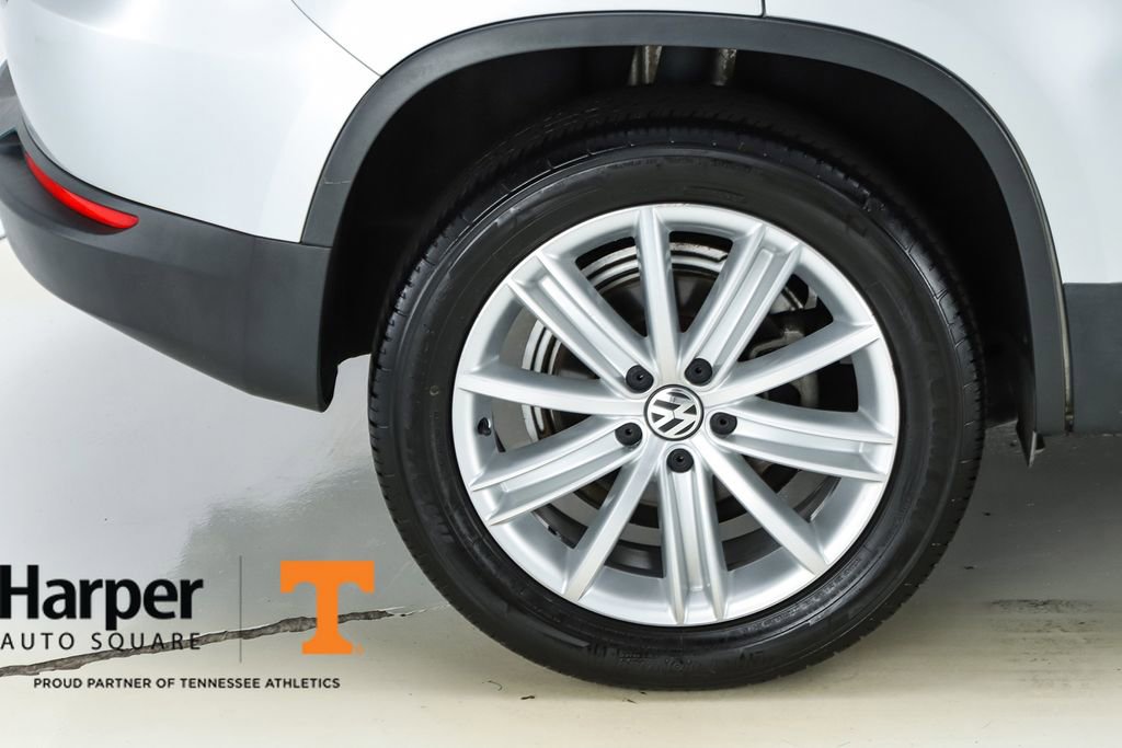 Used 2015 Volkswagen Tiguan SEL FWD image 13