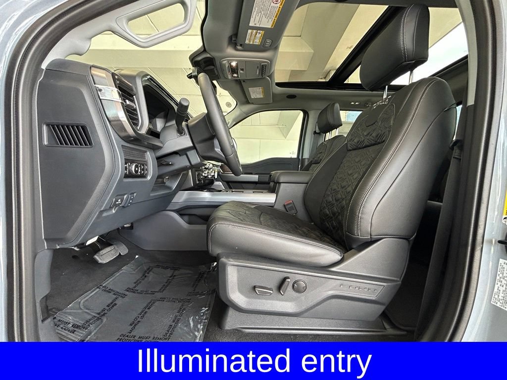 New 2026 Ford F250 Lariat w/ Black Appearance Package AWD/4WD image 10