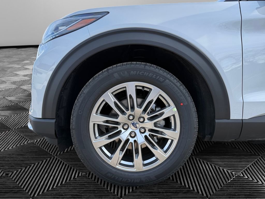 New 2026 Ford Explorer Platinum image 14