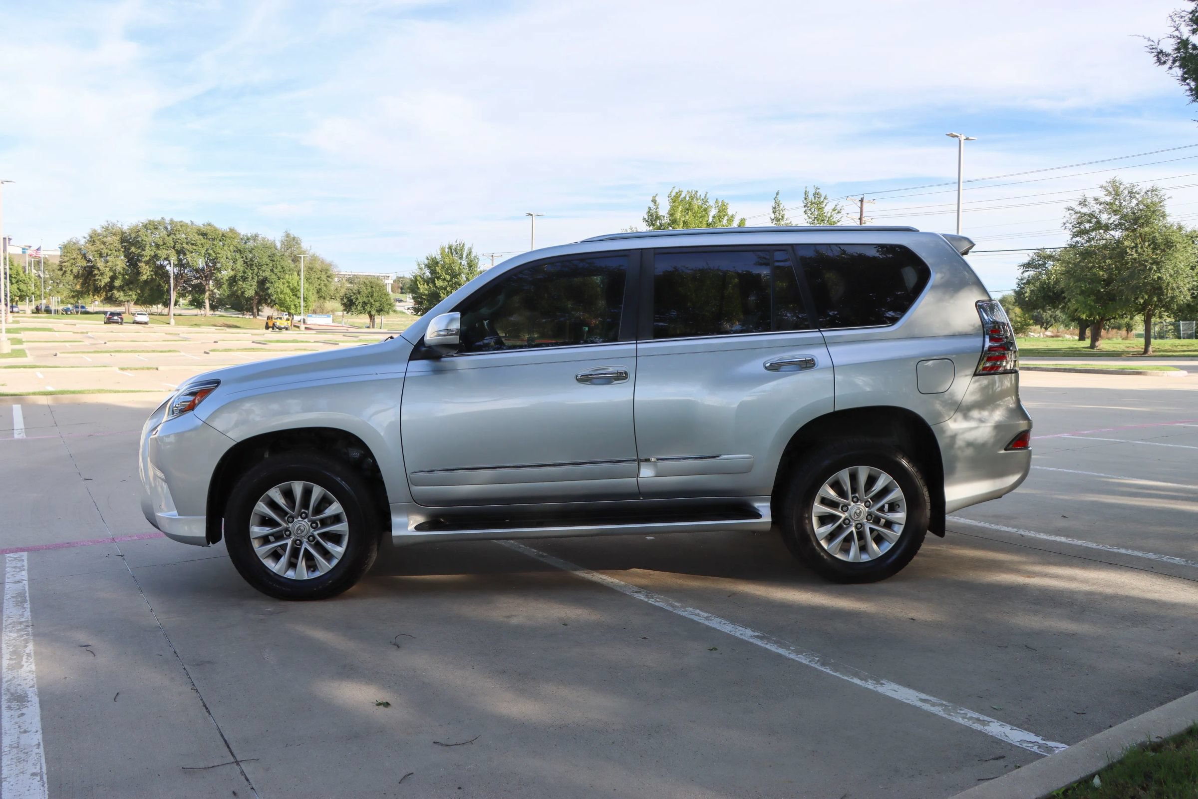 Used 2019 Lexus GX 460 Premium AWD/4WD image 4
