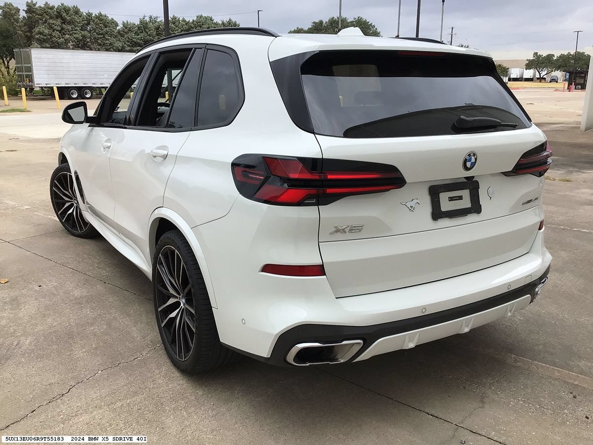 Used 2024 BMW X5 sDrive40i w/ M Sport Package RWD image 6