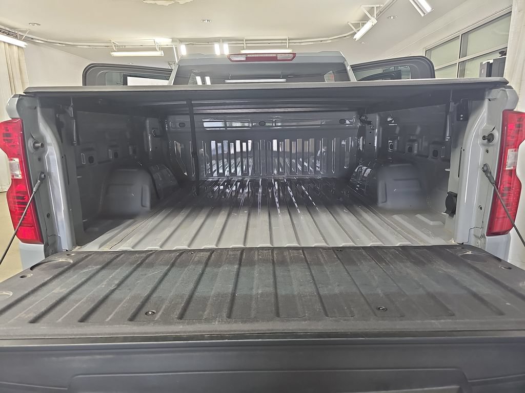 Certified 2024 Chevrolet Silverado 1500 LT AWD/4WD image 15