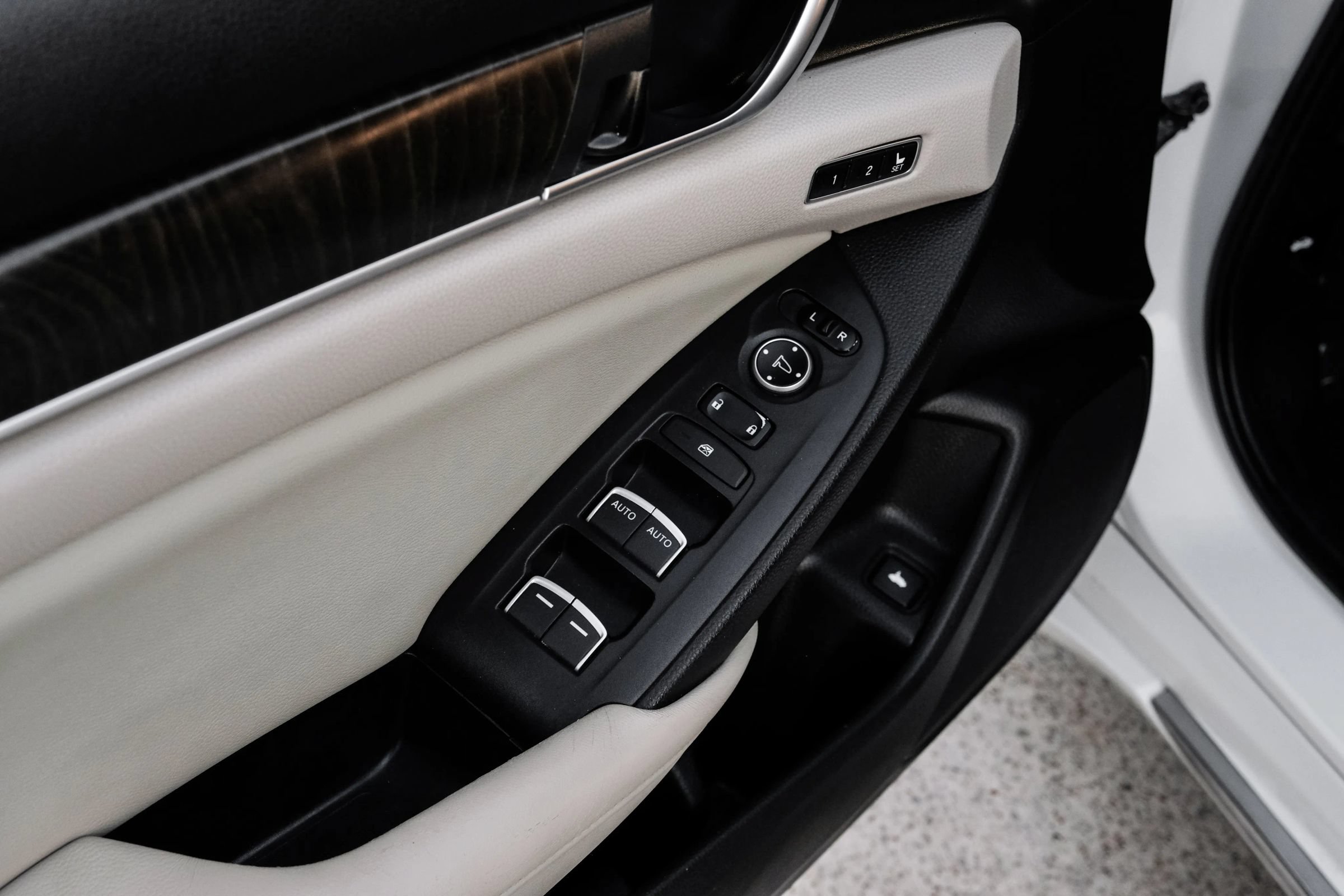 Used 2018 Honda Accord EX-L image 43