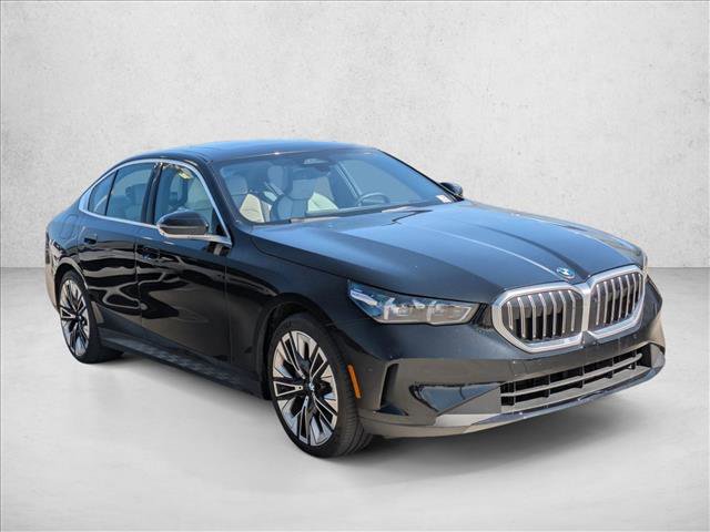 Used 2024 BMW 530i xDrive w/ Premium Package AWD/4WD image 3