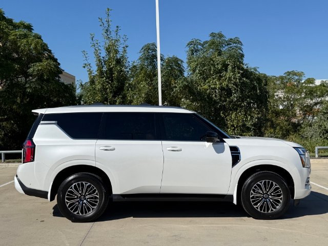 Used 2026 Nissan Armada SL w/ Captain's Chari Seat Package RWD image 5