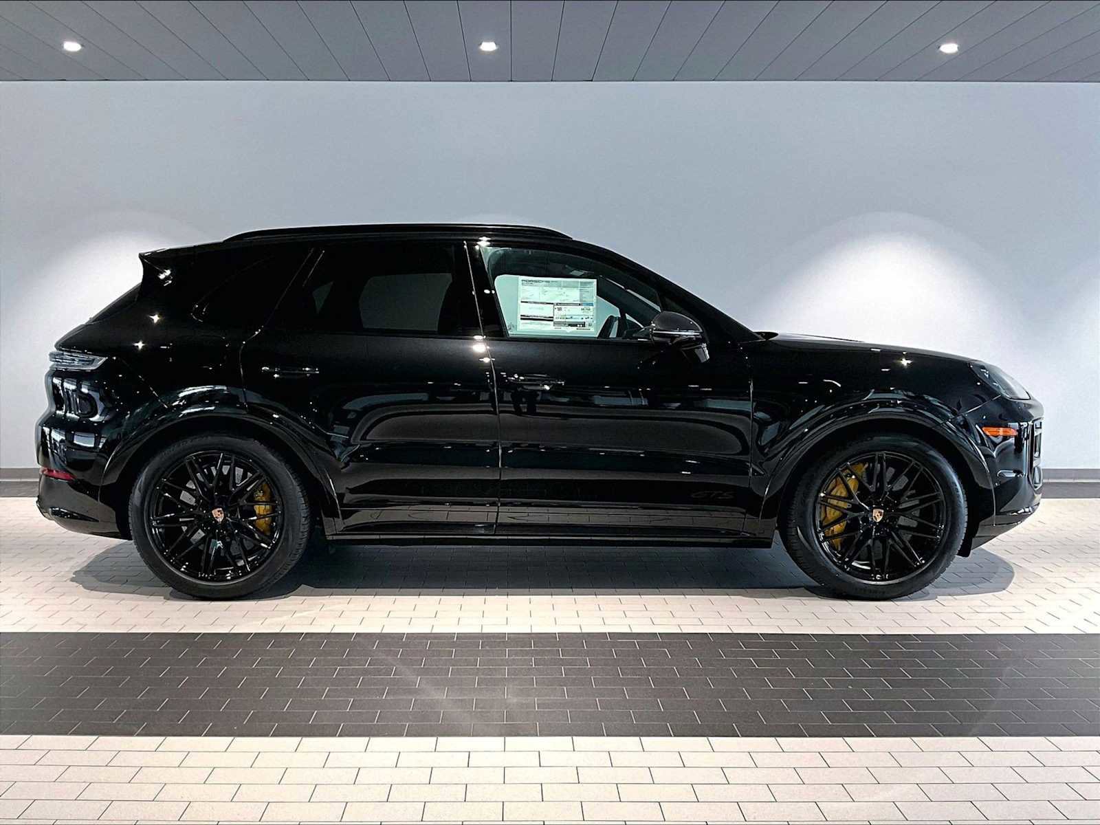 New 2026 Porsche Cayenne GTS AWD/4WD image 8