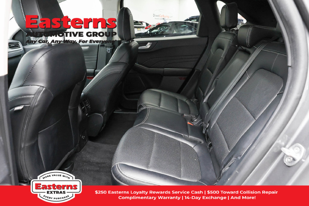 Used 2021 Ford Escape Titanium AWD/4WD image 23