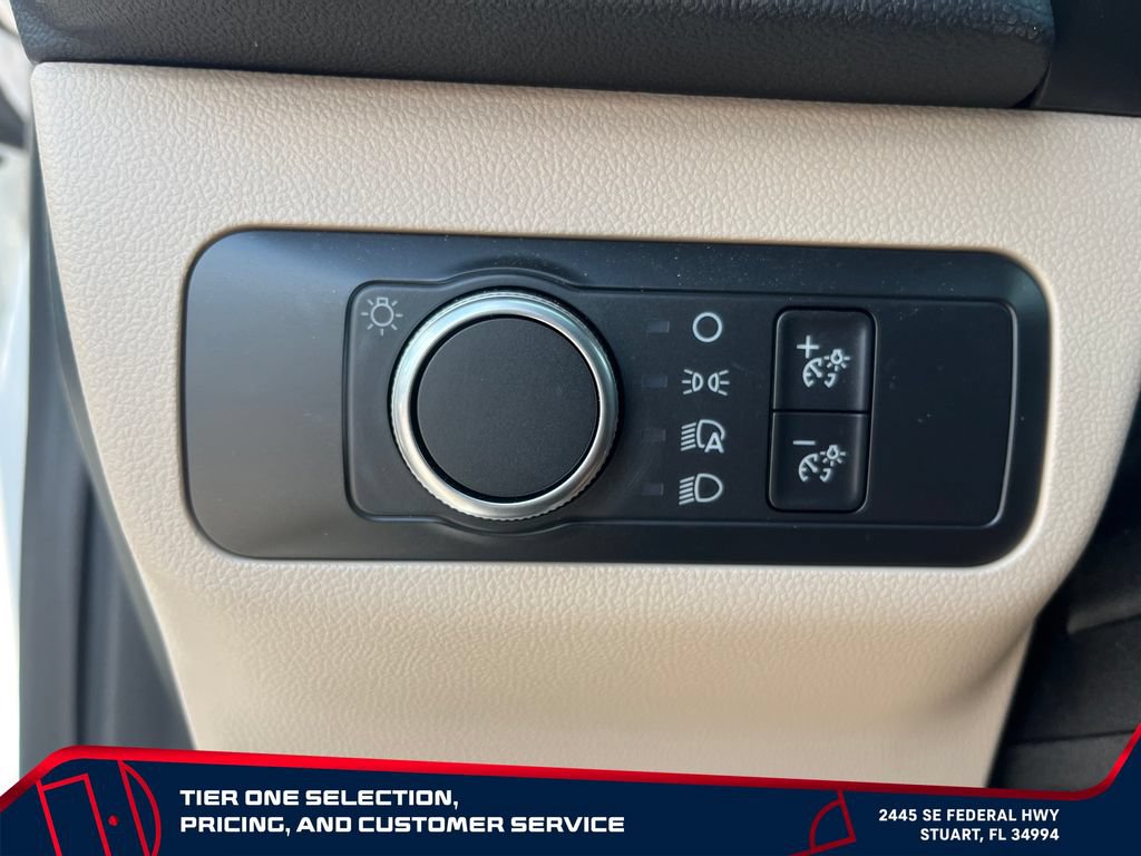 Used 2020 Ford Escape SE FWD image 17