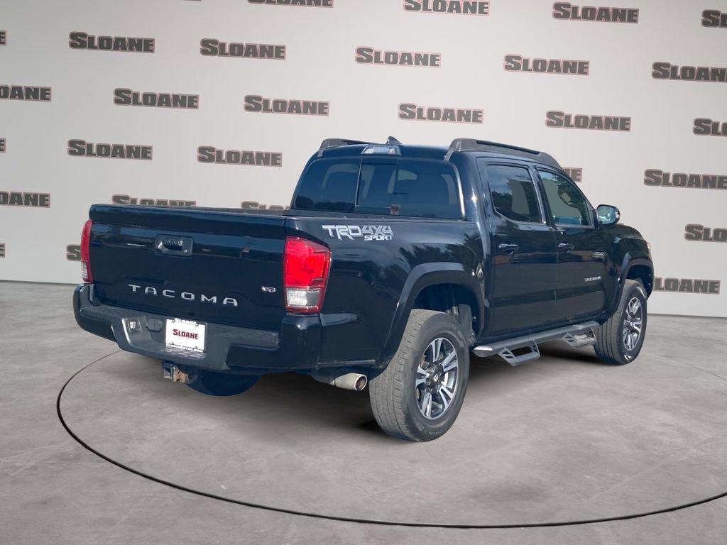 Used 2017 Toyota Tacoma TRD Sport w/ Tow Package (A/T) image 5