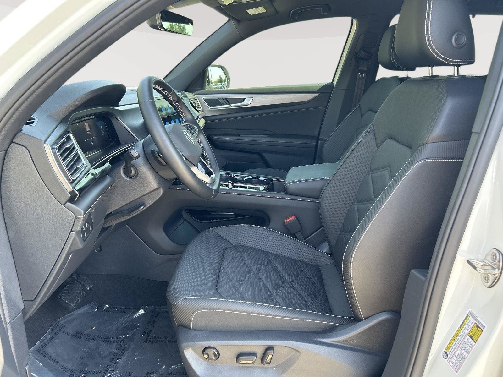 Certified 2025 Volkswagen Atlas Cross Sport SE AWD/4WD image 5
