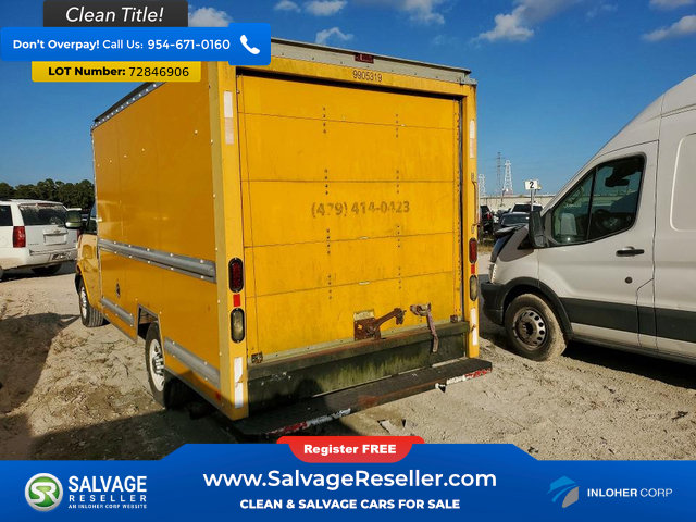 Used 2011 GMC Savana 3500 RWD image 3