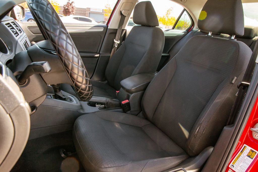 Used 2016 Volkswagen Jetta SE image 13