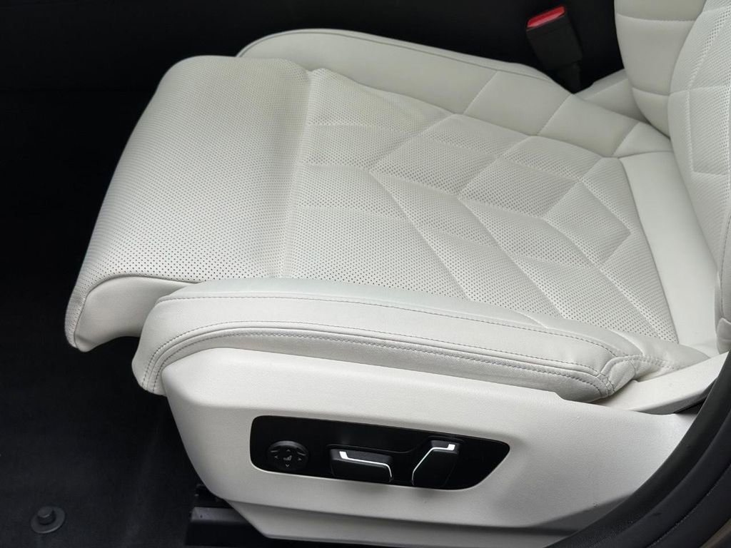 Certified 2026 BMW 540i xDrive image 21